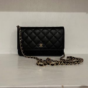 Chanel Classic Wallet On Chain (black caviar with gold hardware) // 2023